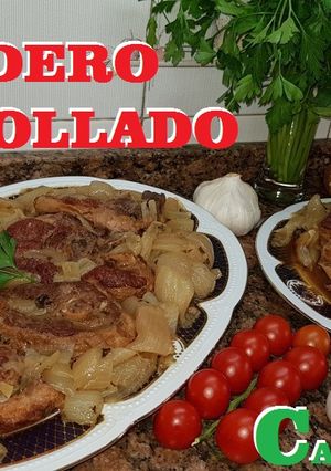 Una foto de Cordero Encebollado