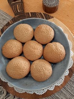 বেকড ঠেকুয়া (Baked Thekua recipe in Bengali) রেসিপির প্রধান ছবি