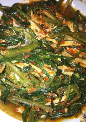 Foto resep Tumis kangkung teri jengki💕