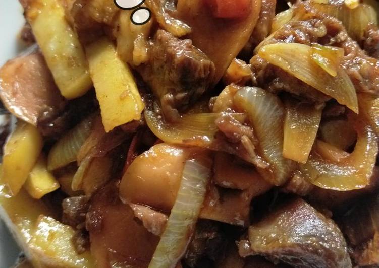 Tumis Dagsostang (Daging, Sosis, kentang)