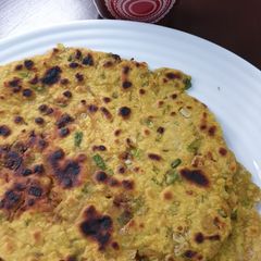 A picture of Green onion paratha.