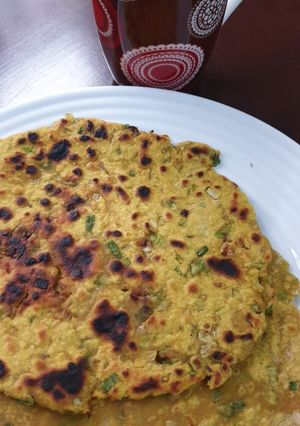 A picture of Green onion paratha.