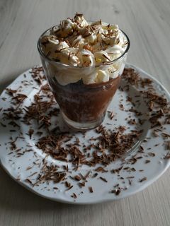 Una foto de Copa de chocolate y nata