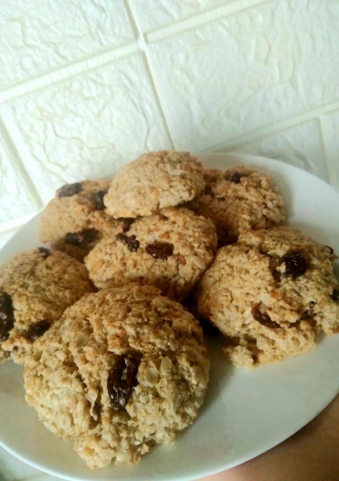 Una foto de Galletitas de avena con pasas de uva y coco