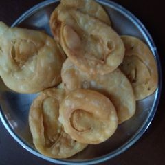 A picture of Spiral puri.