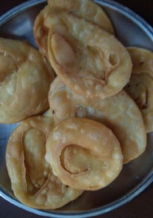 A picture of Spiral puri.