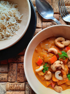 Glutén-, tej- és tojásmentes narancsos hokkaido curry recept fotója