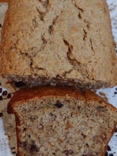 Una foto de Budín integral con frutos secos y chip de chocolate !!!