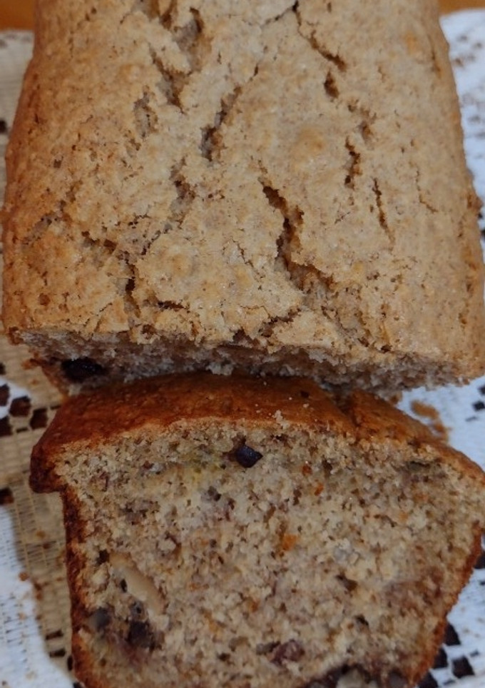 Una foto de Budín integral con frutos secos y chip de chocolate !!!