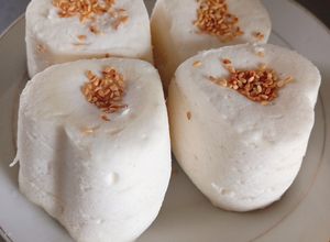 Hình của món Bánh bò xốp làm từ lòng trắng.