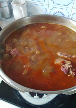Una foto de Lentejas con verduras y hueso rancio