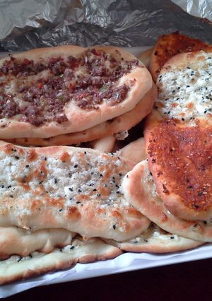 صورة لوصفة طريقة عمل فطائر لحمة وجبن ومحمرة