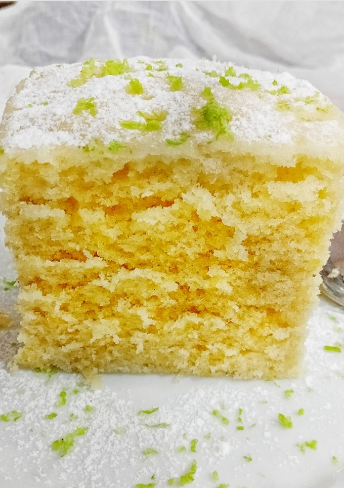 Una foto de Bizcocho de yogur y limón rápido al microondas