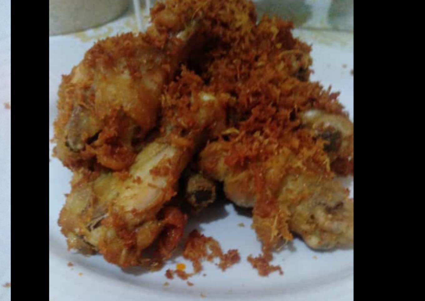 Ayam goreng srundeng kelapa