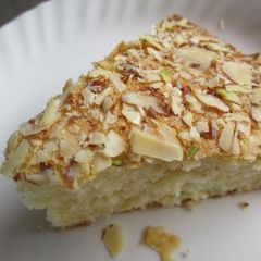 A picture of Almond cake.