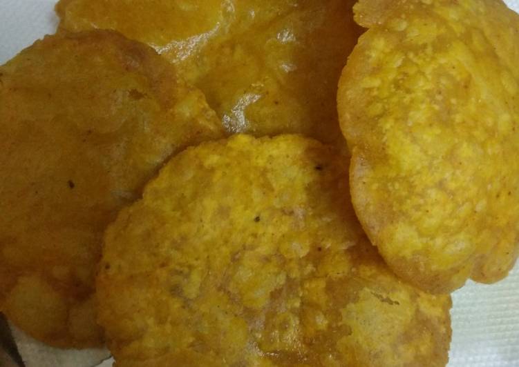 Recipe of Quick Ajwain Poori