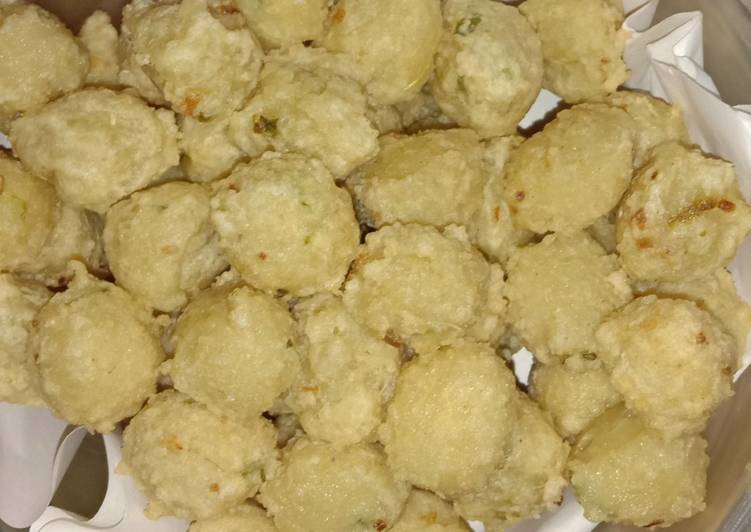 Pempek adaan