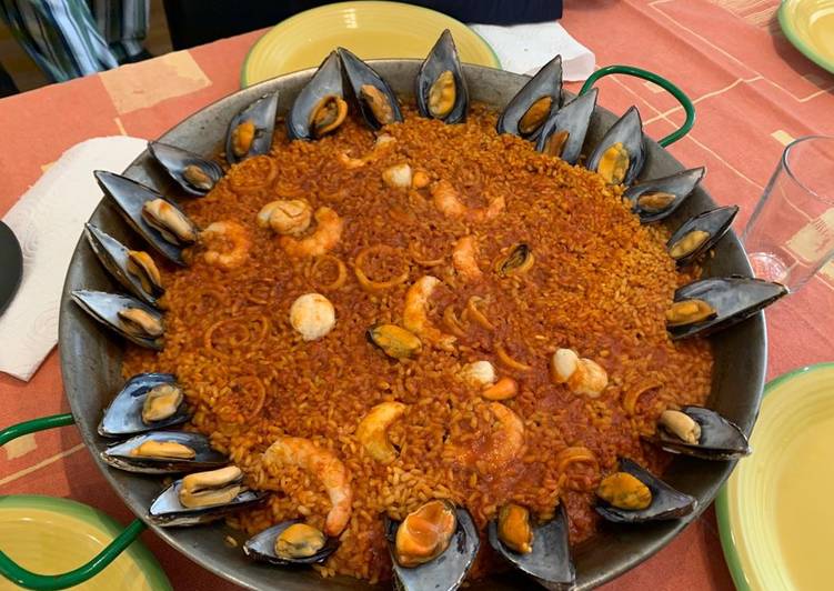 Paella de vieiras y gambas