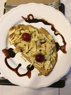 Banán pancake fahéjas almával recept fotója