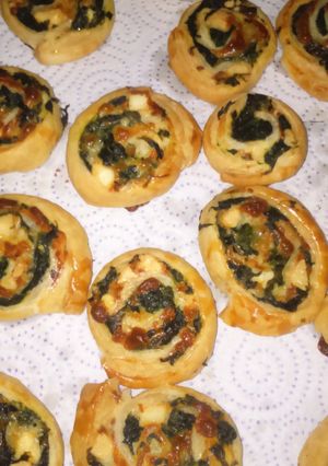 Una foto de Rollitos de hojaldre de espinacas y queso cabra
