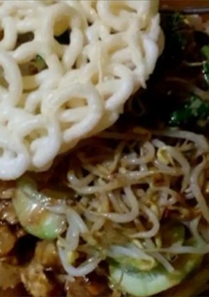 Foto resep Rujak petis praktis rasa istimewa