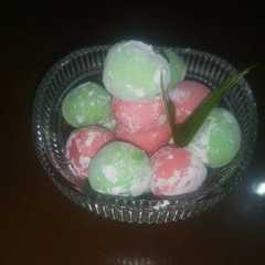 A picture of Bolsu "bola susu".