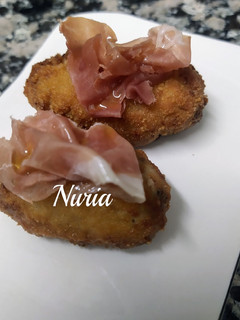 Una foto de Croquetas de pollo y jamón