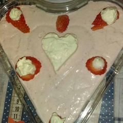 A picture of Strawberry Love Cheesecake.
