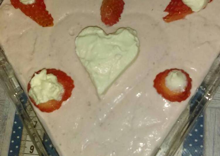 Simple Way to Make Homemade Strawberry Love Cheesecake