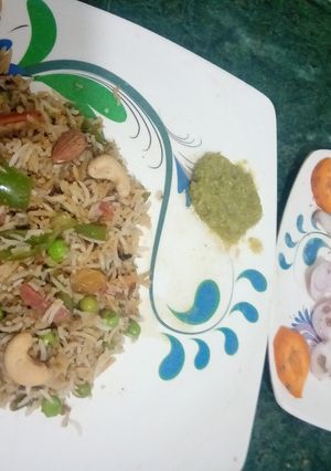 वेज बिरयानी (veg biryani recipe in Hindi) रेसिपी मुख्य फोटो
