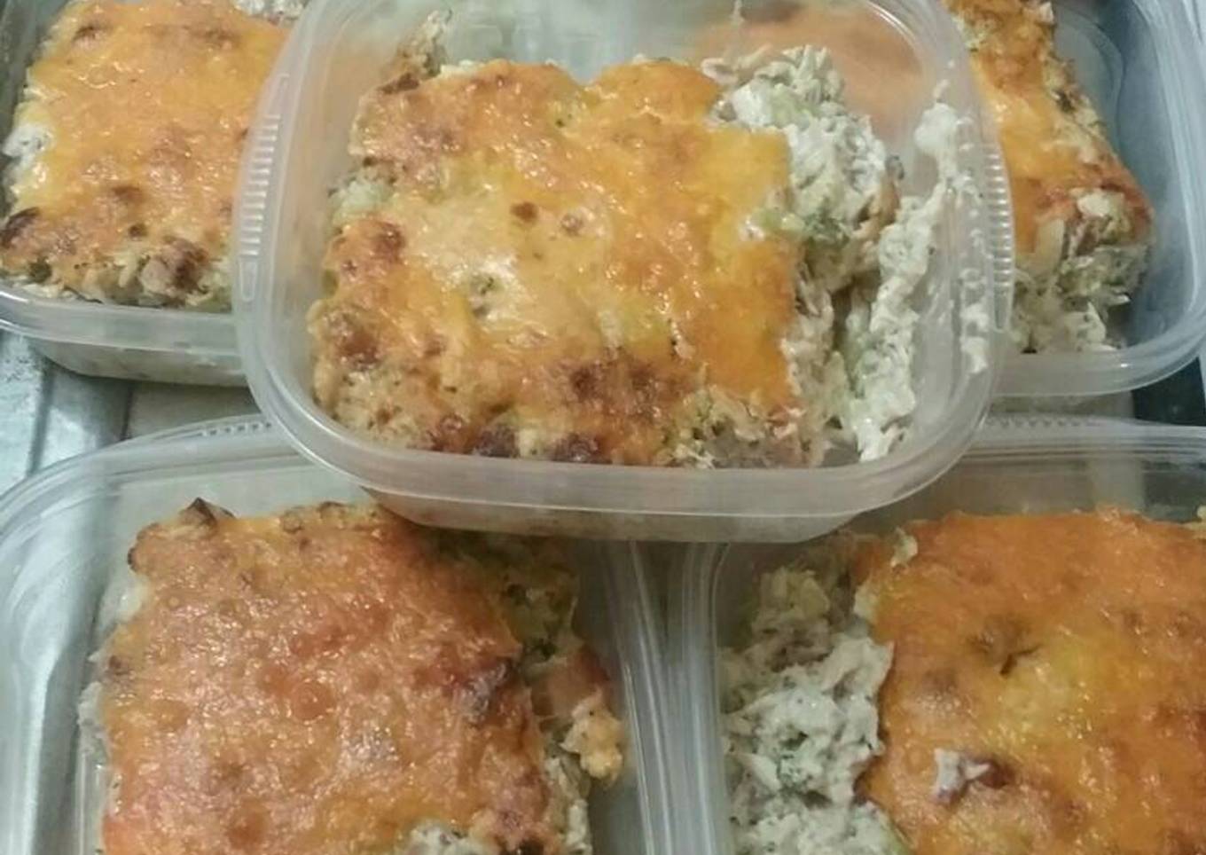 Keto chicken and broccoli dish