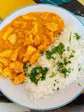 Spezzatino di pollo al curry con riso basmati