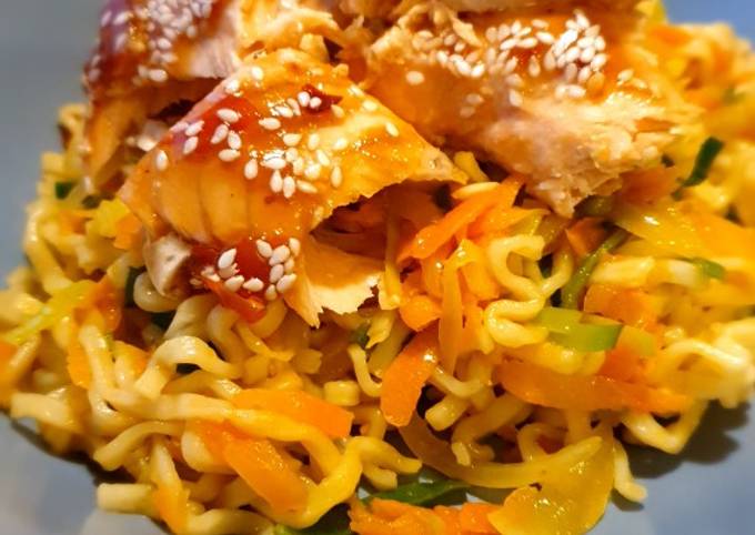 Sweet chili noodles with salmon