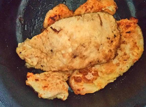 Una foto de Pollo 🍗 Apanado