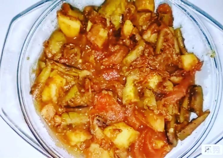 Learn How To Pointed Gourd &amp; Potato Curry Recipe (without onion &amp; garlic)