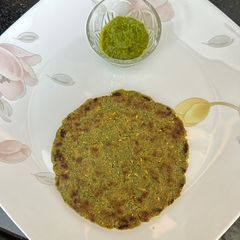 A picture of Healthy Spinach { Palak } Paratha 🫓.