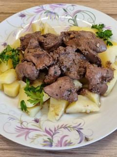 Hagymás - majorannás csirkemáj recept fotója