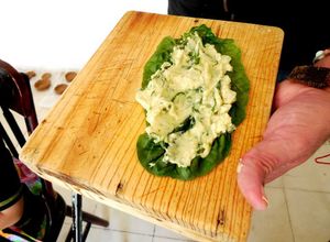 Una foto de Tamales de hoja de acelga y quelites