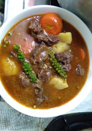 Hình của món Bắp bò nấu tiêu xanh.