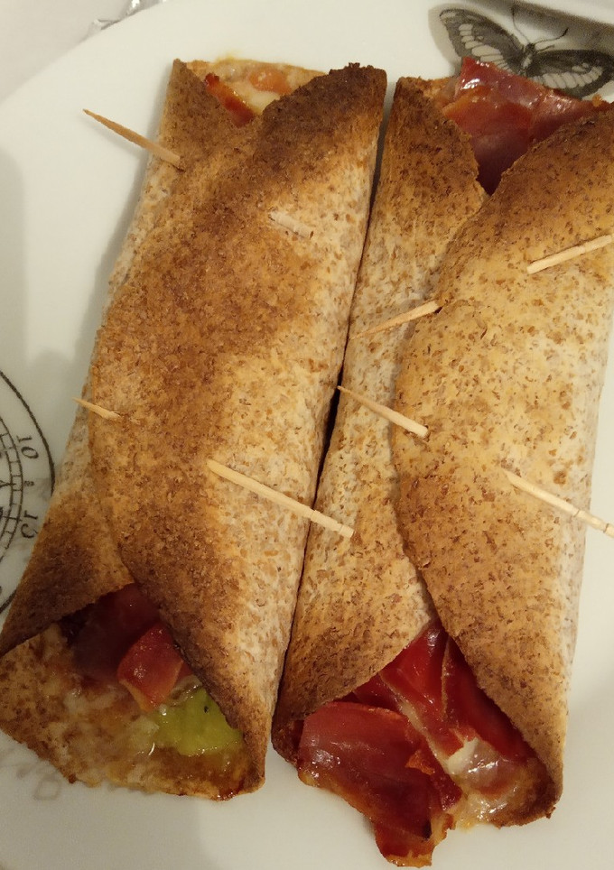 Una foto de Fajitas integrales de jamón
