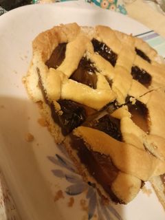 Una foto de Pasta frola de dulce de batata c/chocolate