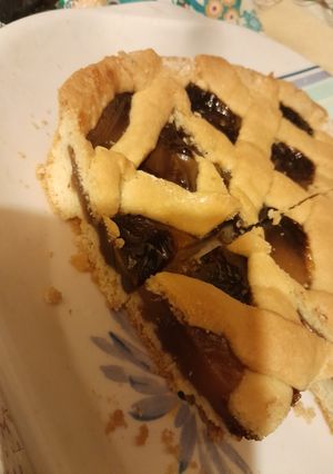 Una foto de Pasta frola de dulce de batata c/chocolate
