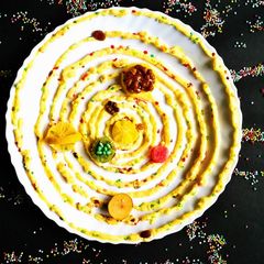 A picture of Custard With Fruits.