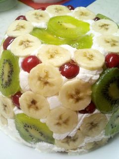 Gyümölcsös joghurttorta recept fotója