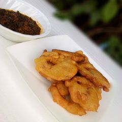 A picture of Funkaso with vegetable sauce.