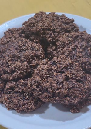 Una foto de Galletitas de avena y chocolate mega fáciles