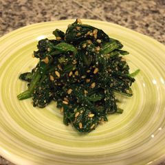 Japanese Spinach with sesame sauce(Goma ae) A picture of Japanese Spinach with sesame sauce(Goma ae).