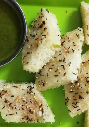 A picture of Breakfast Rava Dhokla.