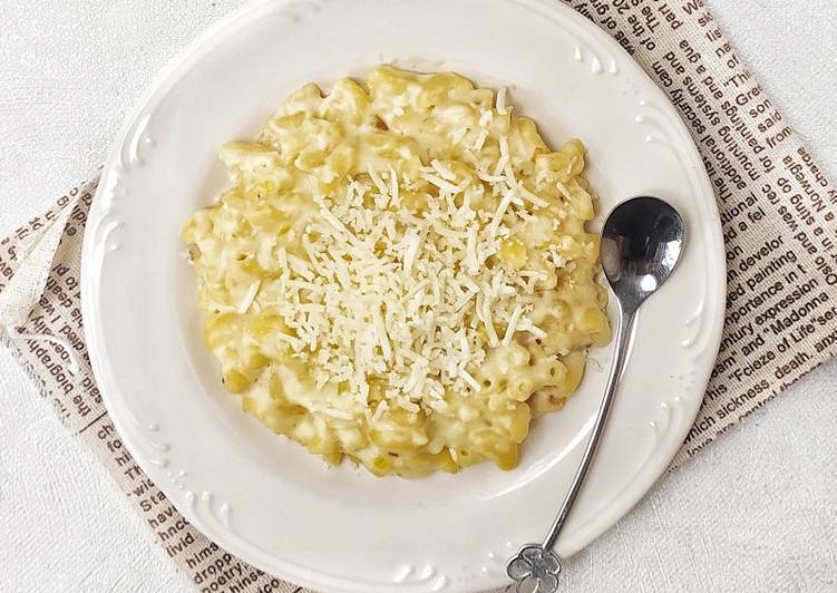 Macaroni carbonara