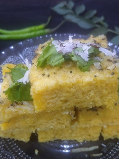A picture of Khaman.